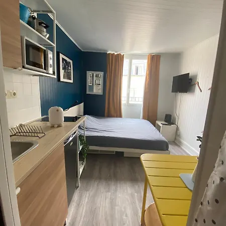 Beautifull Small Flat Parigi